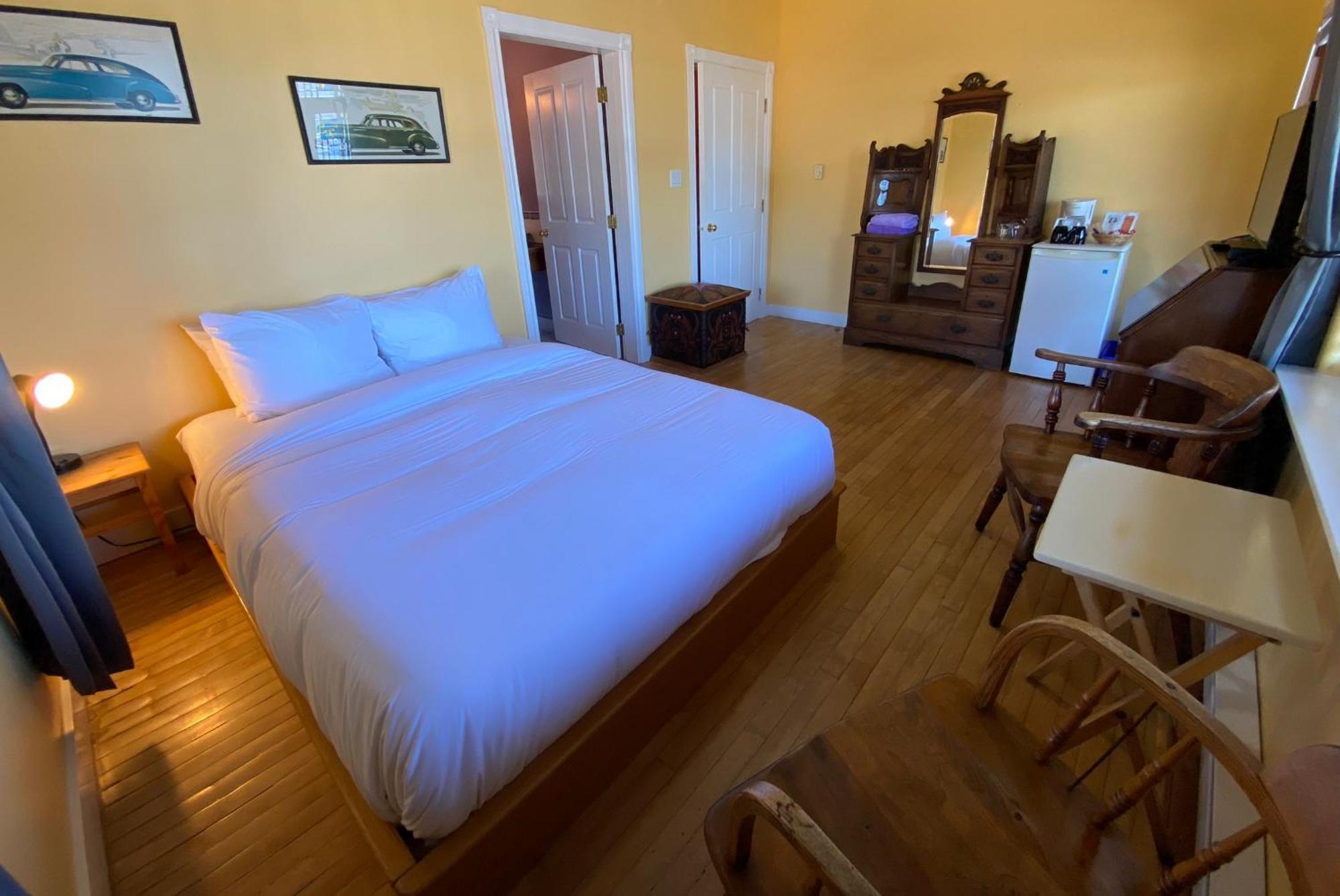 The At Tough Inn Tofino